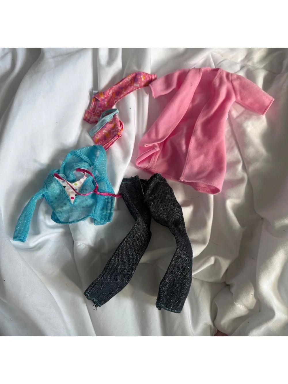 barbie doll clothing bundle